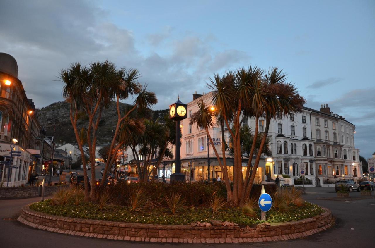 Audley Guest House Llandudno Exterior foto